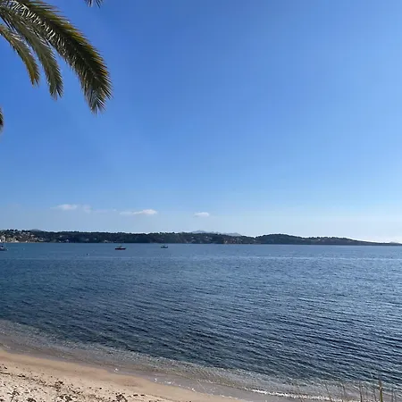 21 - Tres Agreable Rdc Avec Terrasse Et Parking Bandol
